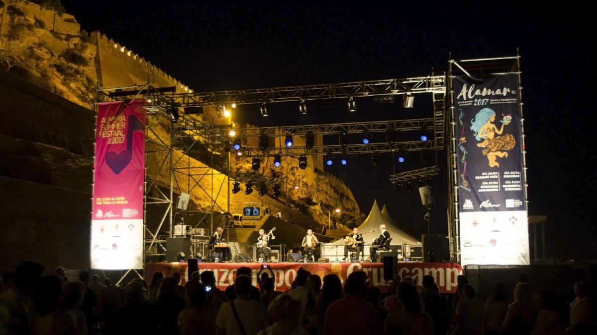 Los conciertos de Alamar se han celebrado en la explanada del Mesón Gitano.