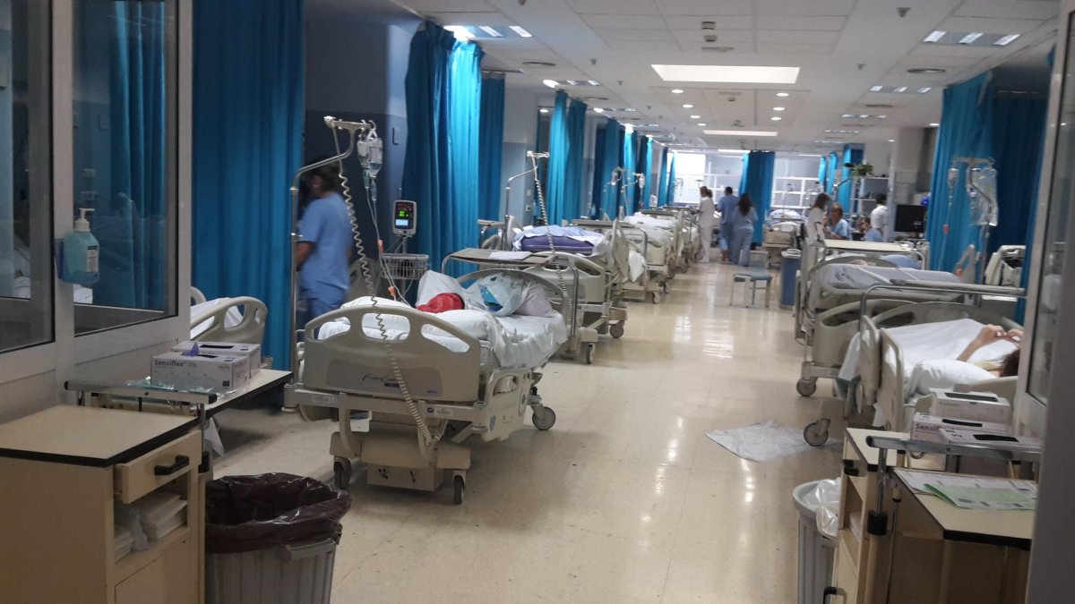 Una de las salas del Hospital Torrecárdenas.