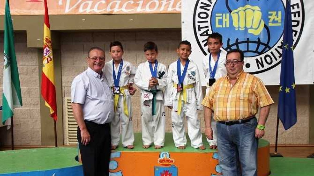 Entrega de premios a los más pequeños.