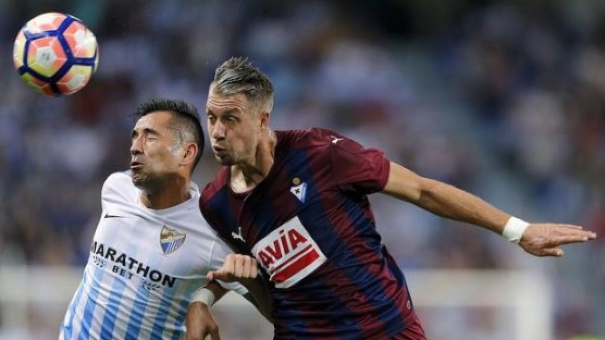 Charles en un partido contra el Eibar.