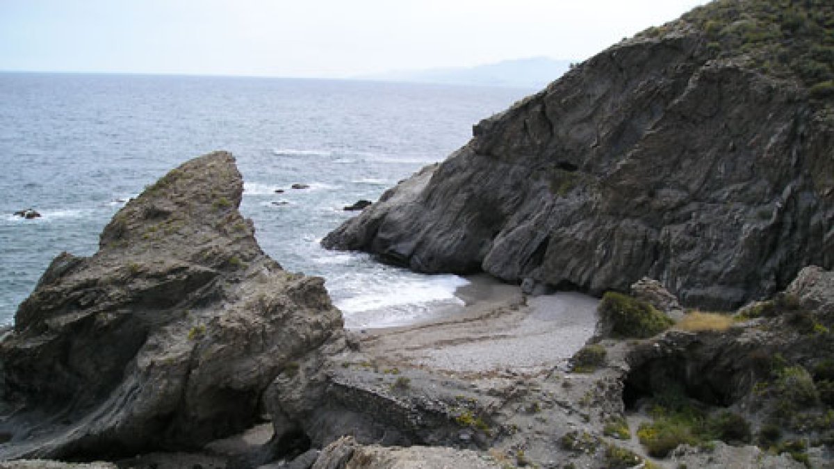 Cala del Peñón Cortado en la costa de Villaricos.