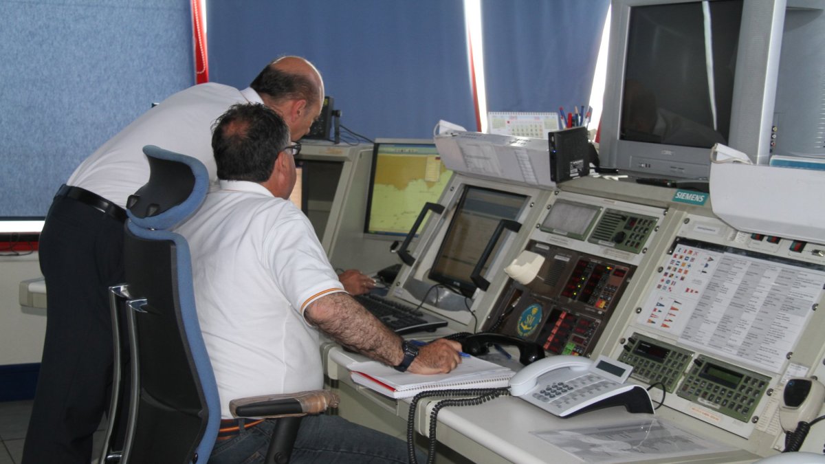 Miguel Zea en la torre de control de Salvamento