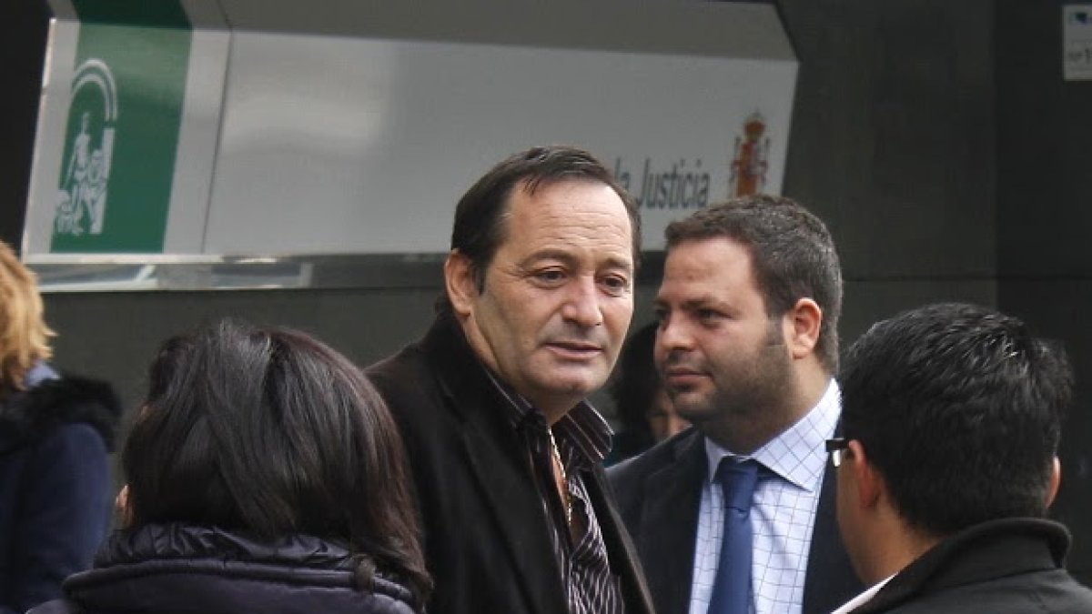 Cándido Trabalón, a las puertas de los juzgados.