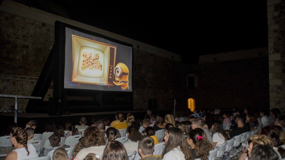 El castillo de Carboneras se convierte en un cine todos los miércoles.