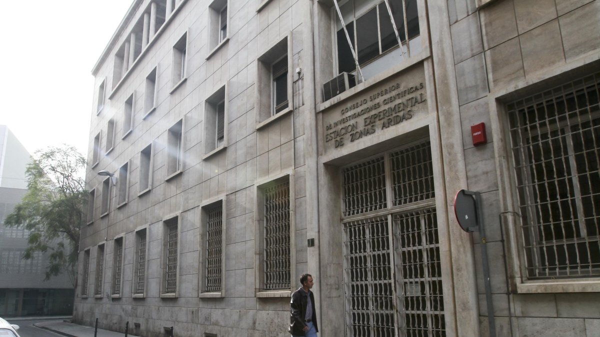 La antigua sede de la Estación Experimental de Zonas Áridas en la capital.