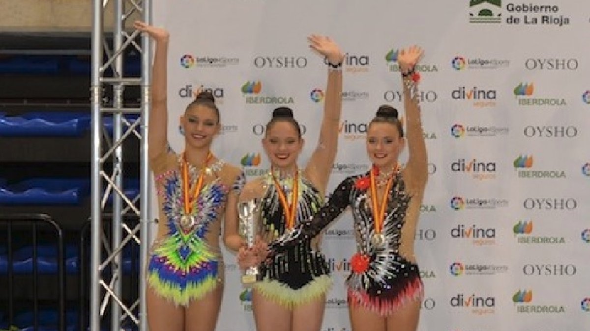 Las ejidenses en el podio.