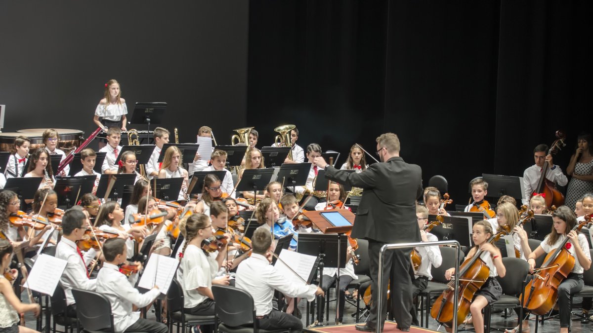 Niños y jóvenes forman las orquestas que garantizan la continuidad de la OCAL.