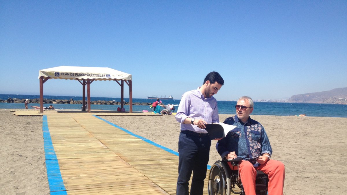 El presidente de Verdiblanca y el concejal de Playas.