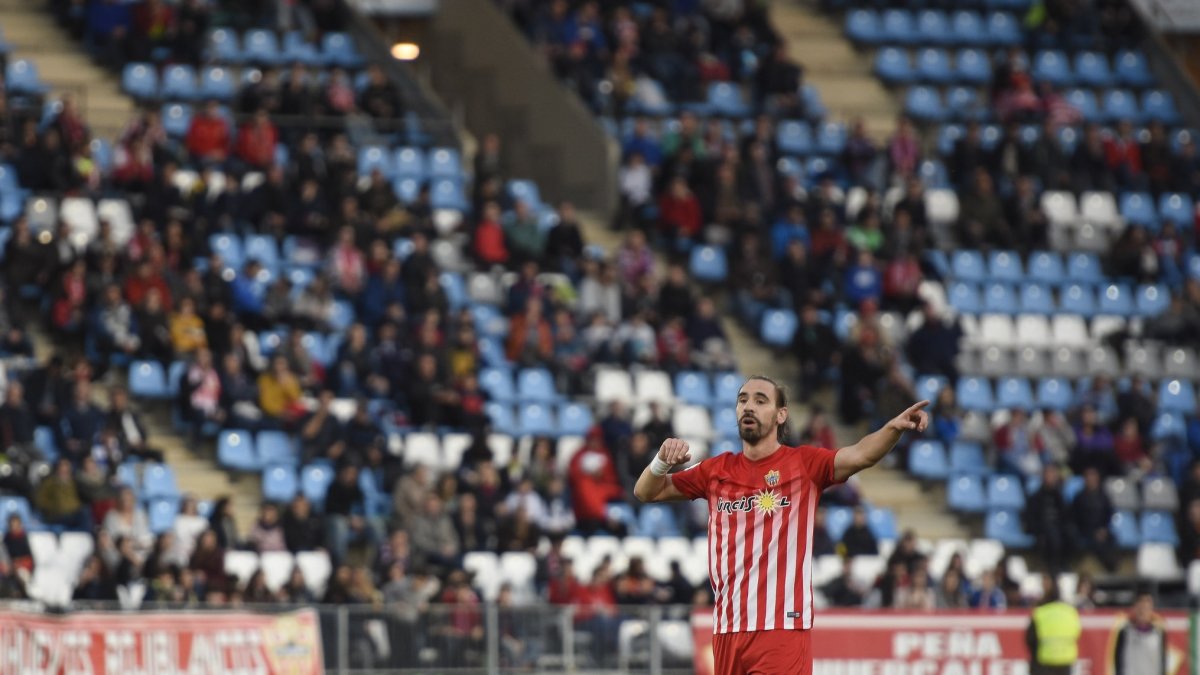Borja Fernández no continuará en el Almería.