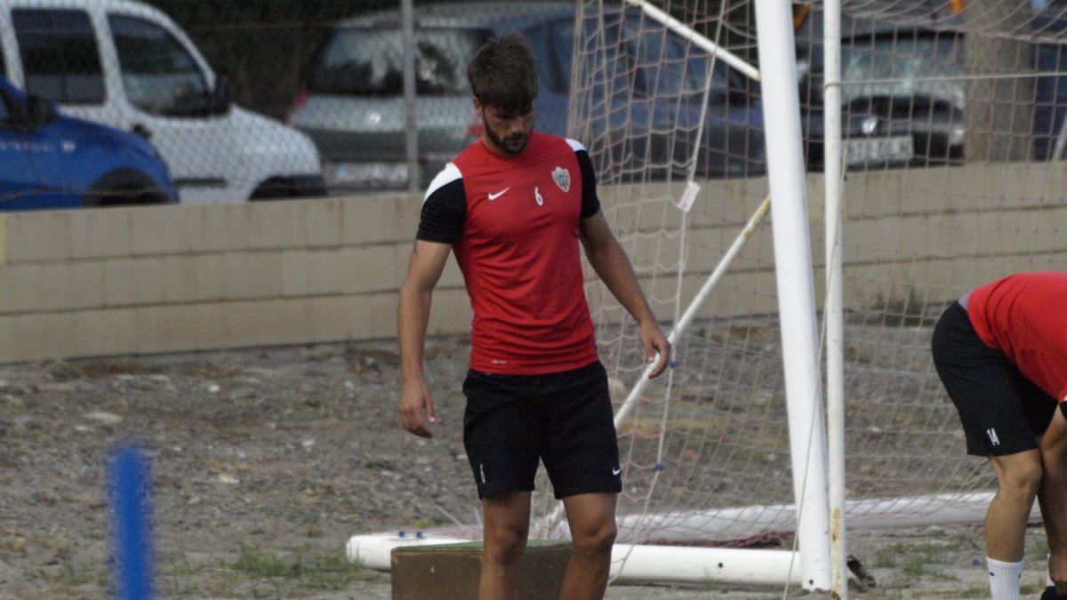 Mario Abenza entrenando en la Vega.