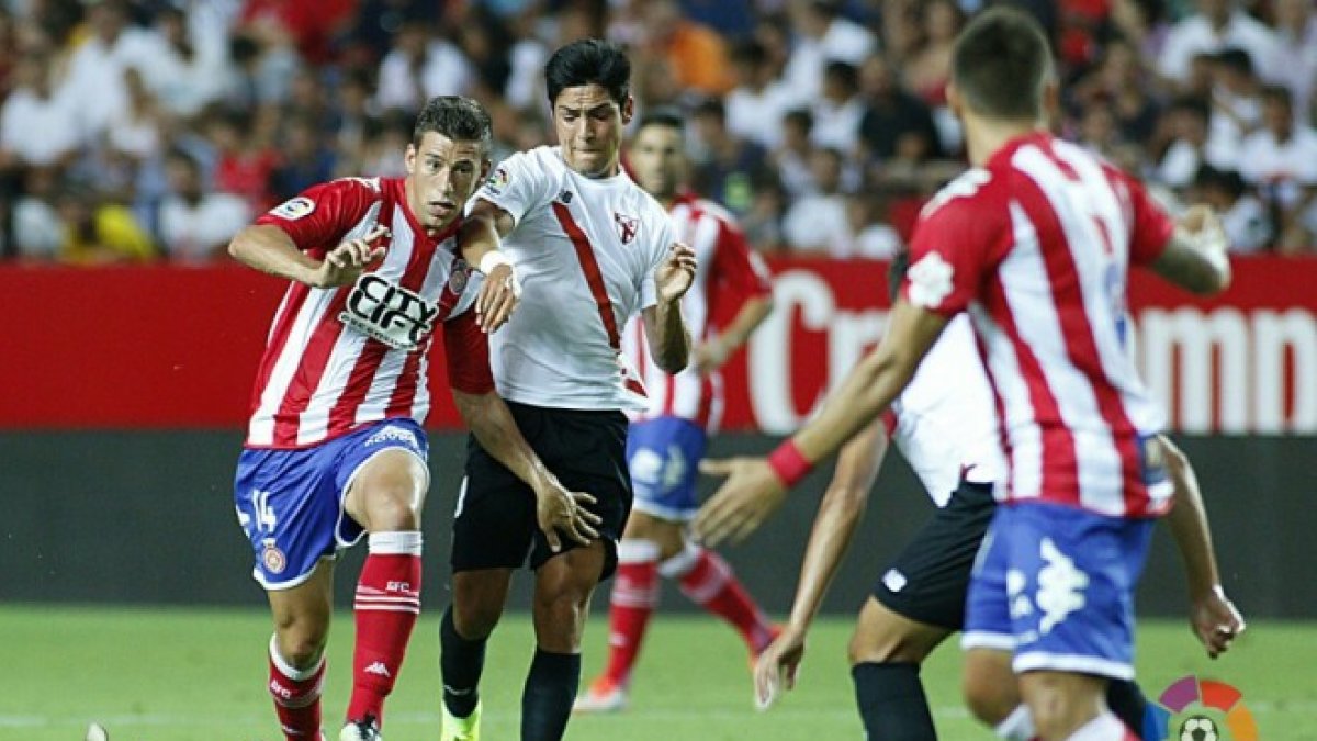 Rubén Alcaraz en el partido Sevila Atco-Girona.