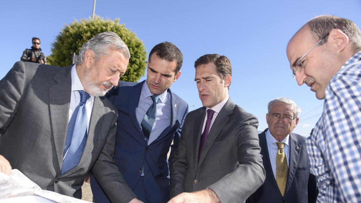 Visita al paso a nivel de El Puche