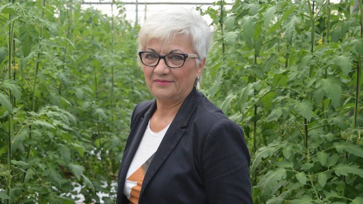 Josefa Miras, de familia agricultora, nació en 1956 en un cortijo de Barranco Hondo.