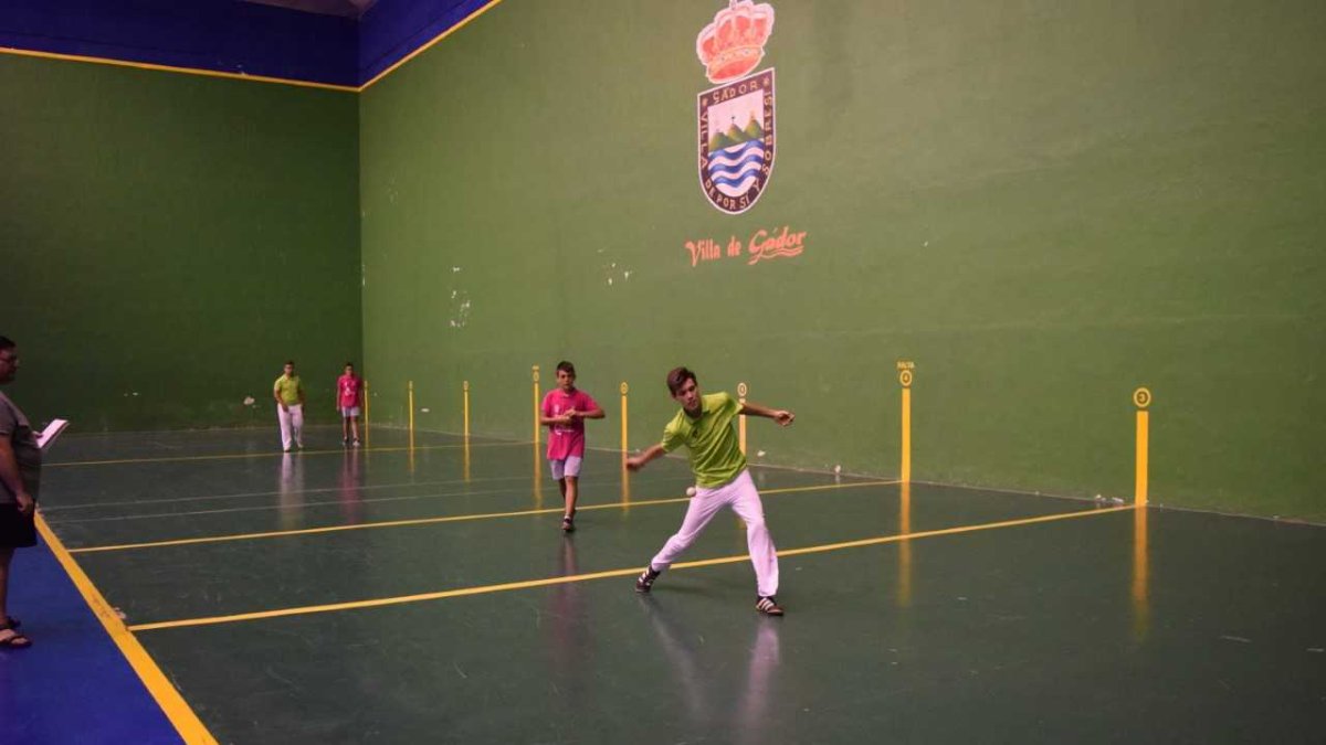 Pelota en todas las categorías.
