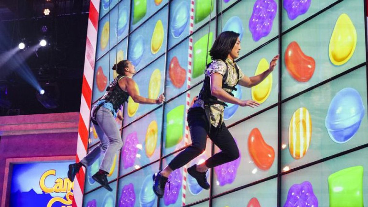 Dos mujeres en uno de los paneles. / CBS