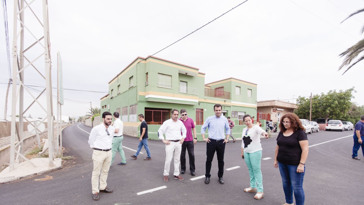 Visita del alcalde y los concejales a la zona.