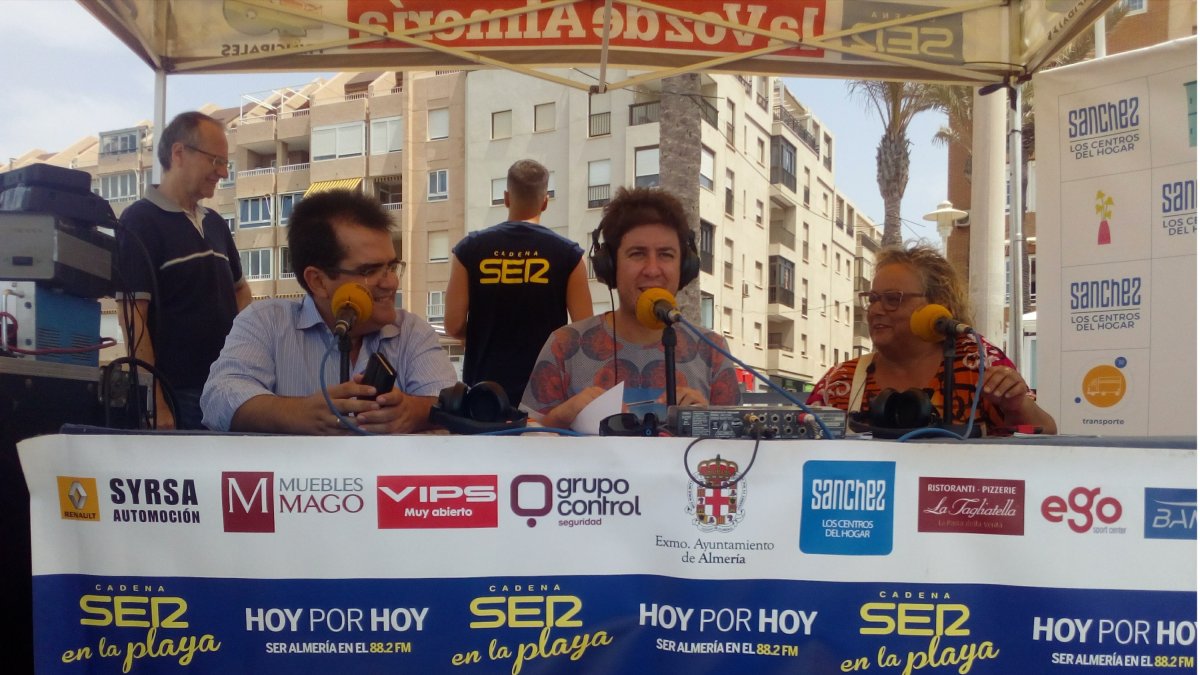 Antonio Jesús Rodríguez, diputado provincial de cultura, junto a la escritora Eladia Palmo.