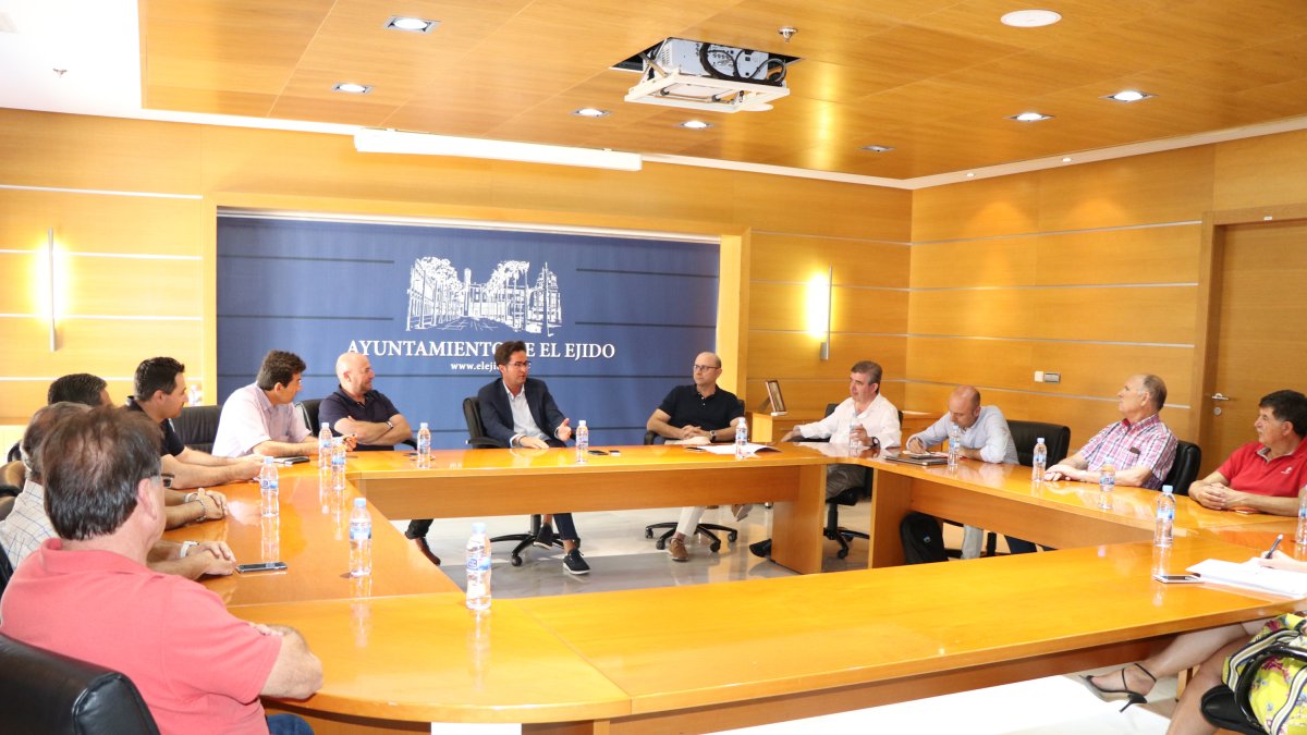 Reunión con Frutilados en el Ayuntamiento de El Ejido