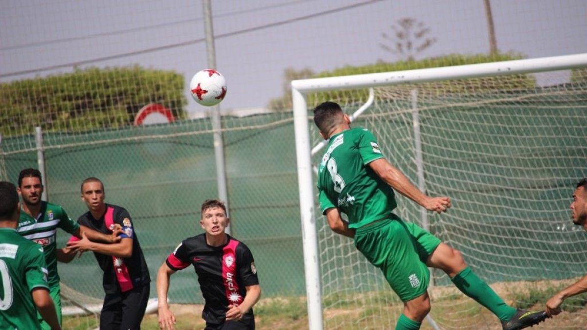 Una jugada del partido.