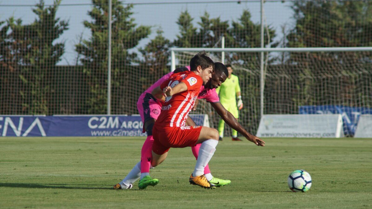 Pozo en el Almería-Levante.