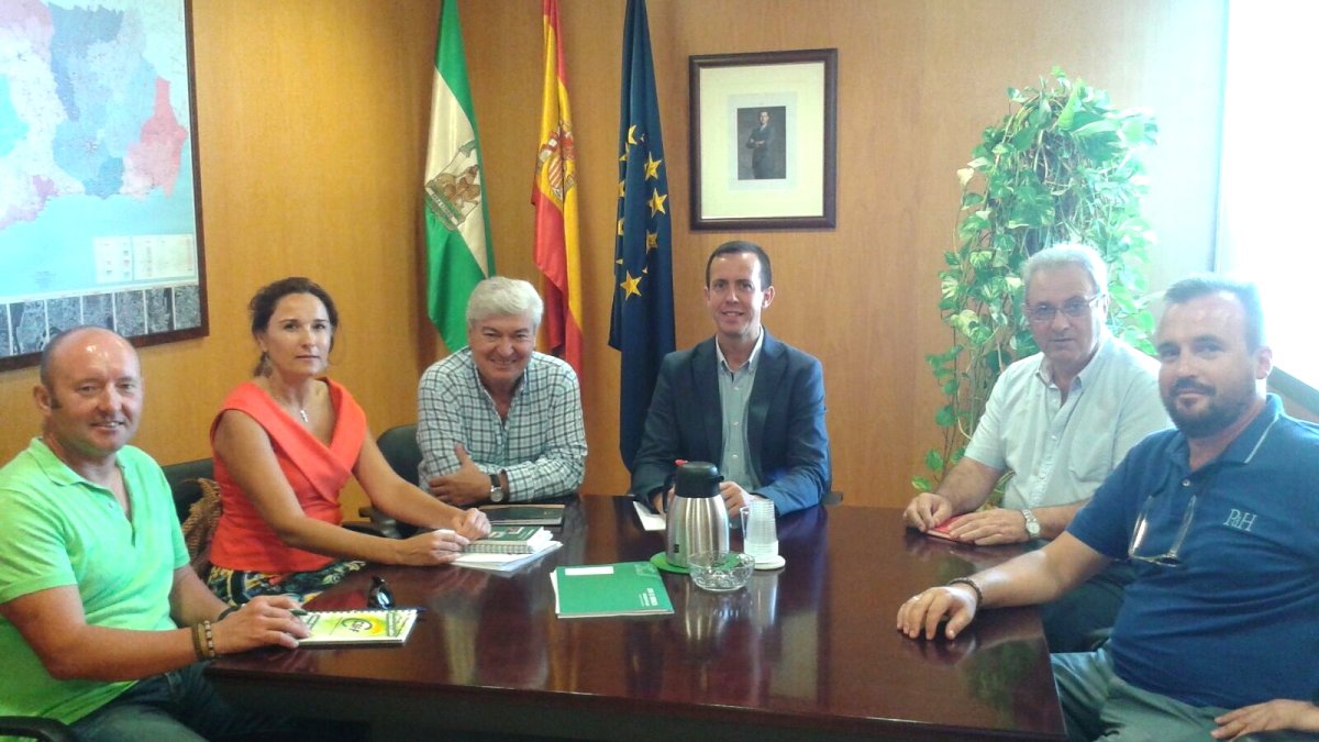 Reunión de los representantes sindicales con del delegado provincial de Salud.