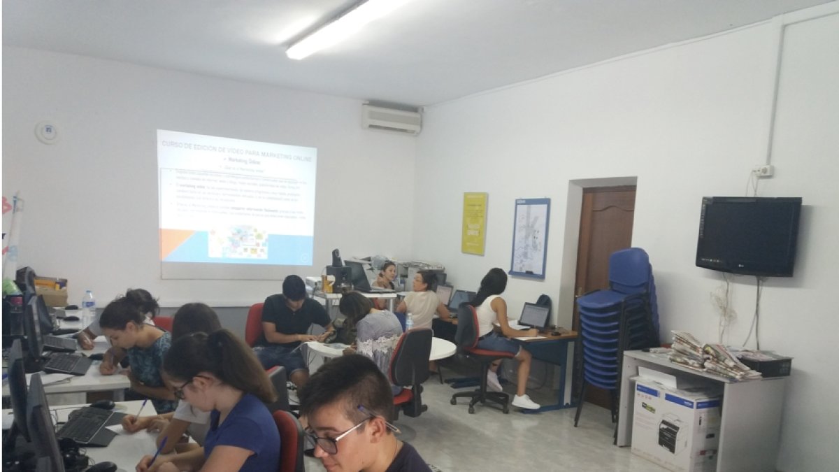 Curso de edición de vídeo en Taberno.