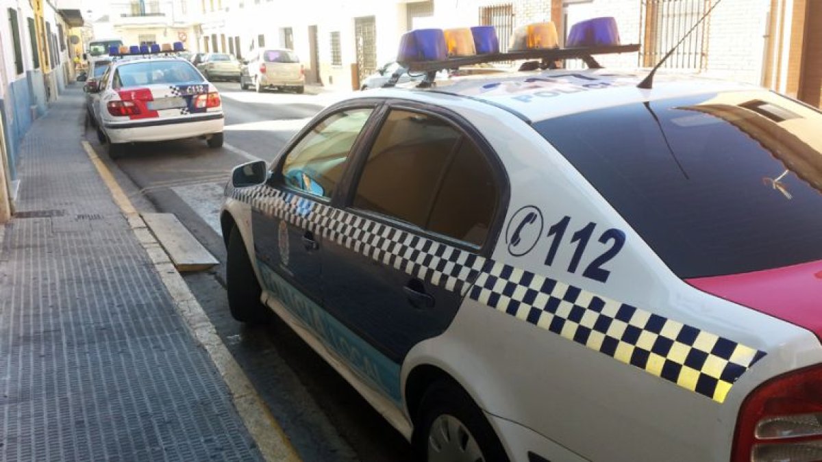 Un coche de la policía.