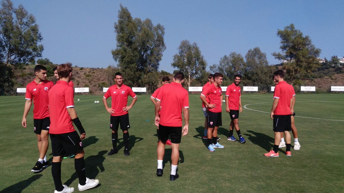 Minutos previos al partido en Mijas.
