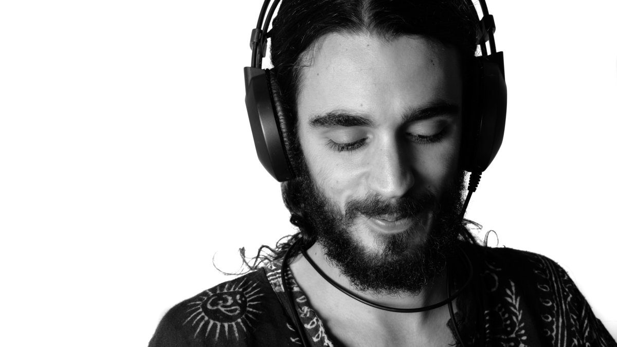 Pedro Pastor en una imagen promocional de su nuevo disco SoloLuna.