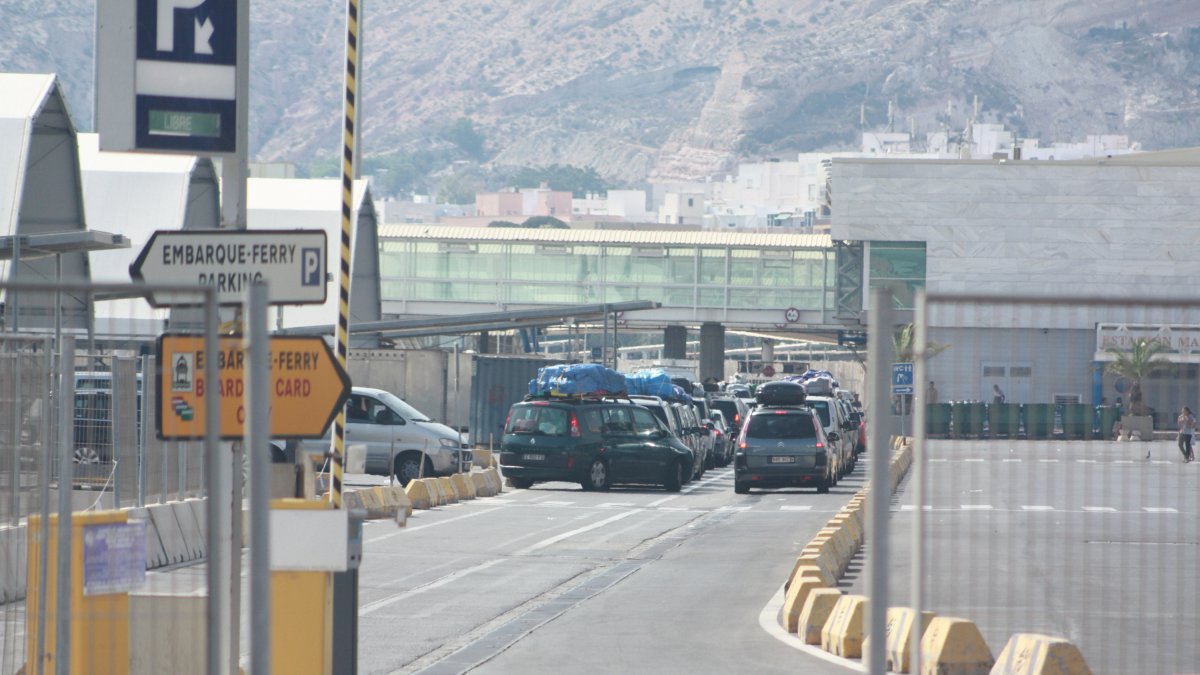 Panorámica de la zona de embarque la tarde del lunes