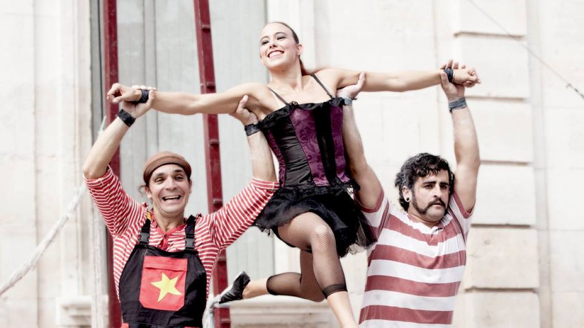 Kanbahiota vuelve a Almería con Vaya circo.