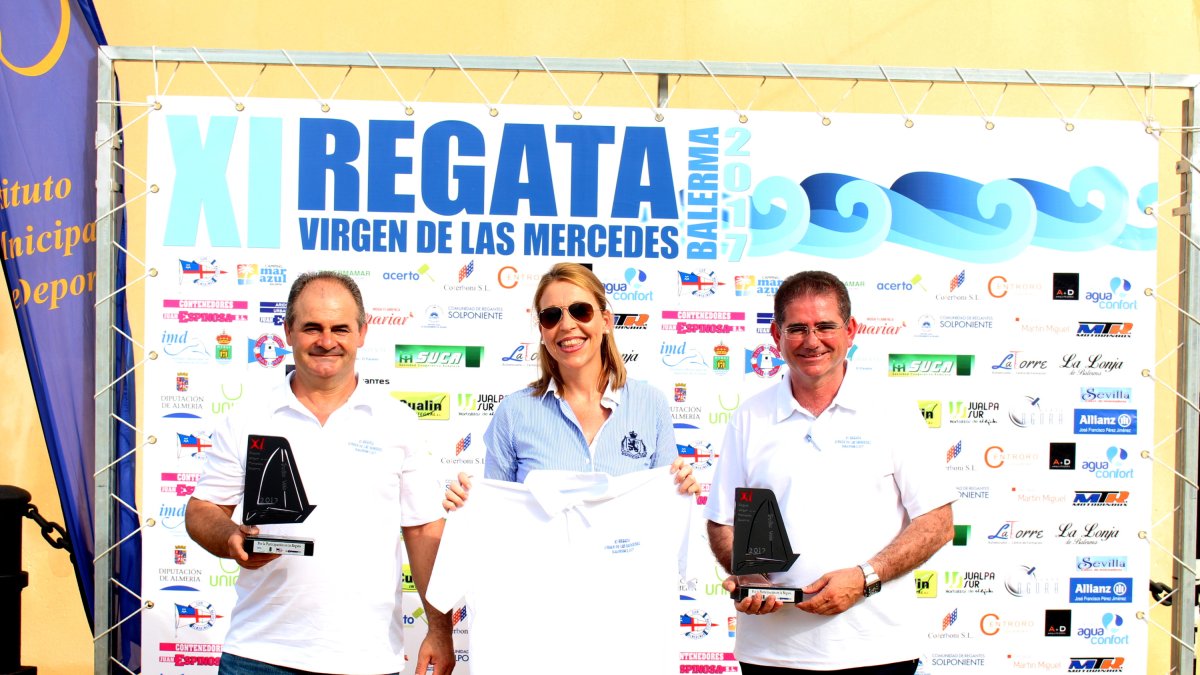 Presentación de la regata junto a la torre de Balerma.