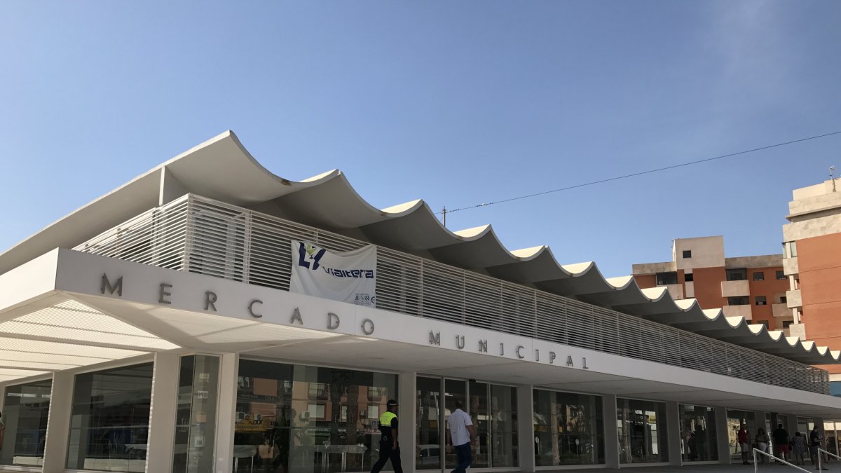 Fachada del nuevo Mercado de Abastos.