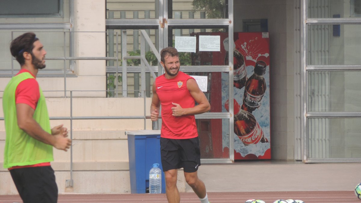 El italiano, en el campo Anexo.