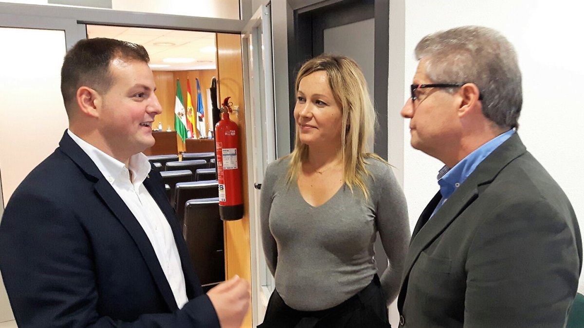 Los tres concejales de Cs en el Ayuntamiento de Roquetas.