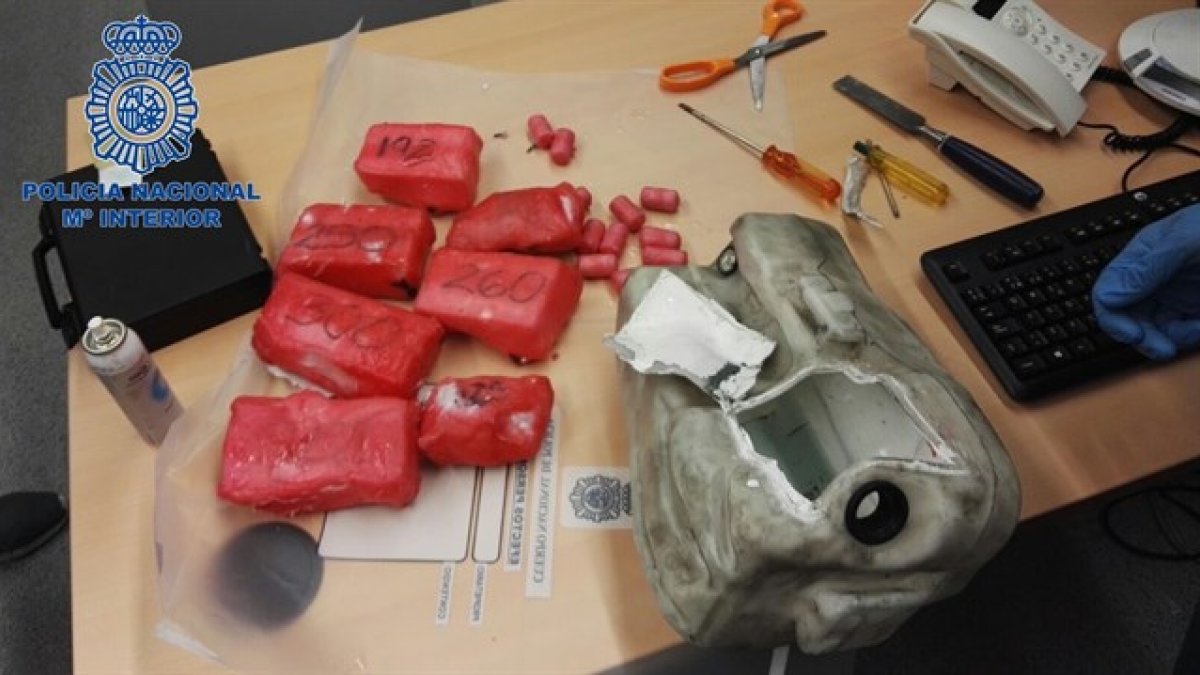 El alijo incautado en toda España supera los diez kilos de cocaína.