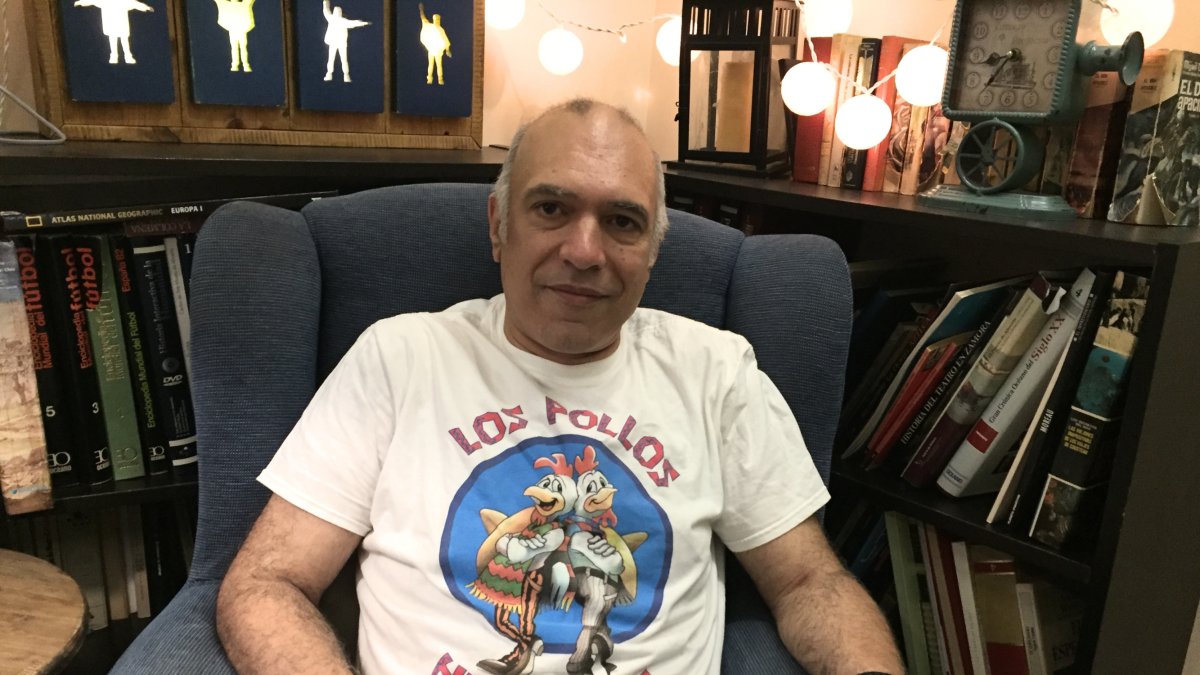 José Azurmendi, en un momento de la entrevista.
