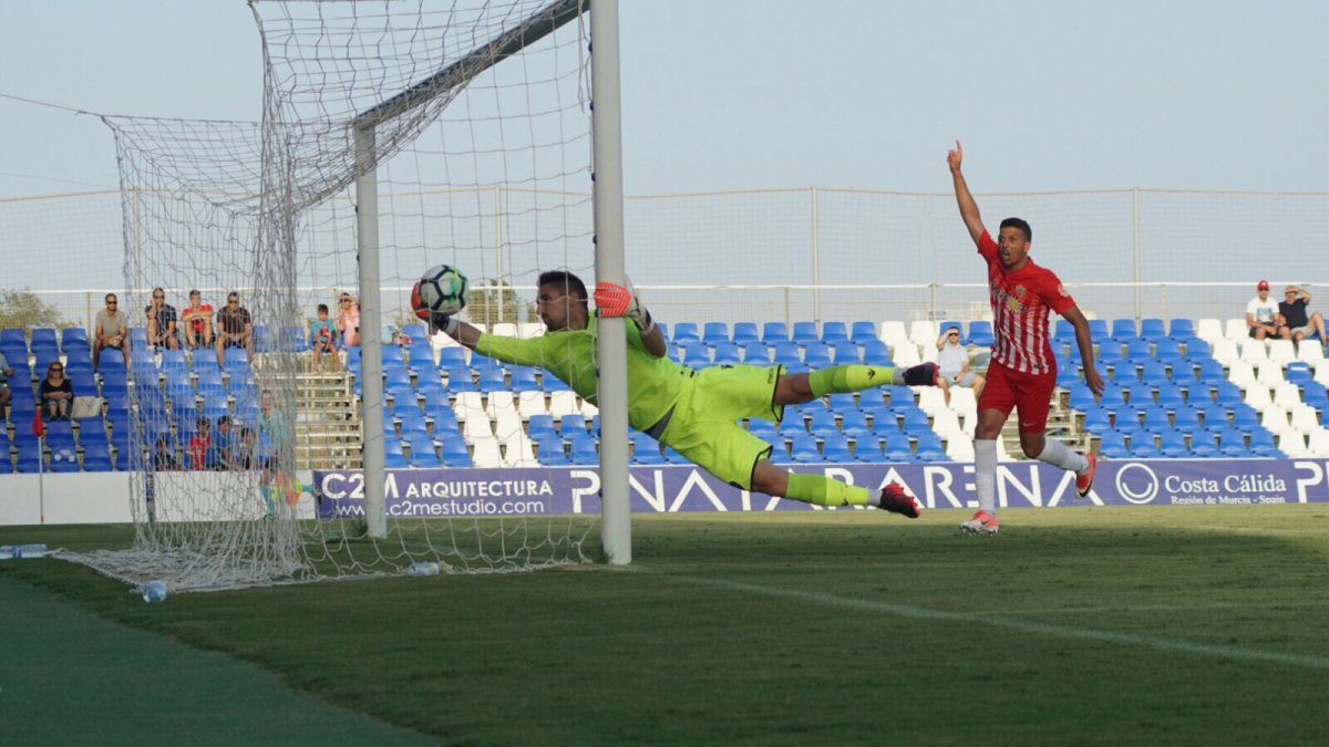 Hicham en el amistoso ante el Levante.