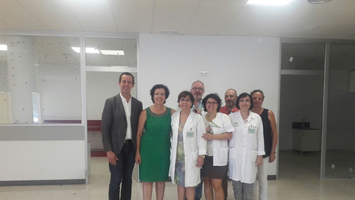Visita de la Delegada y el Consejero al Hospital de La Inmaculada.