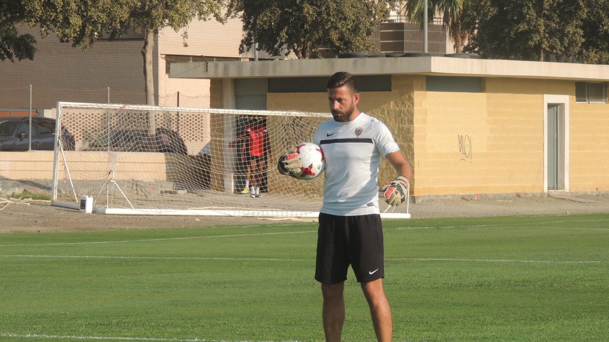 Ricardo Molina disfruta de su profesión.