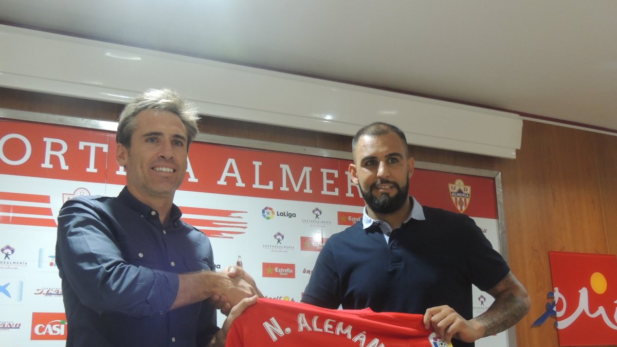 Corona ha presentado a Nauzet Alemán.