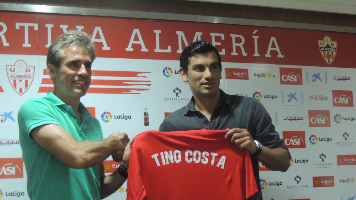 Miguel Corona con uno de sus fichajes Top, Tino Costa.