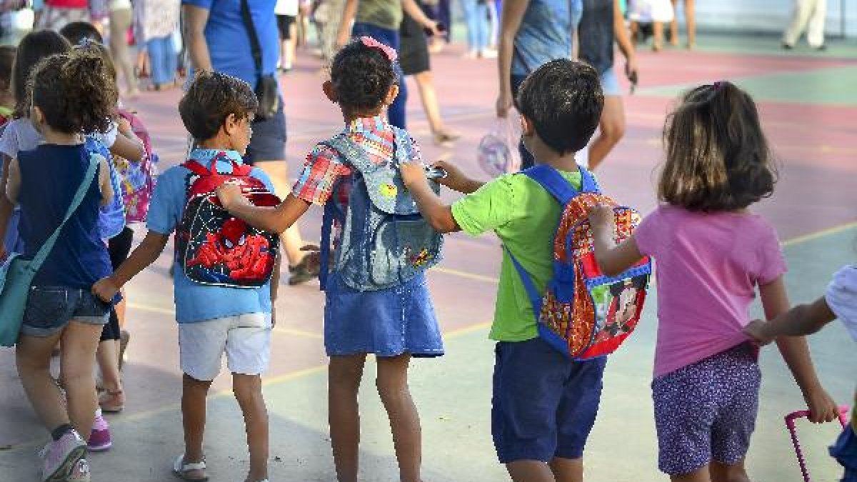 Niños en su regreso a las aulas.