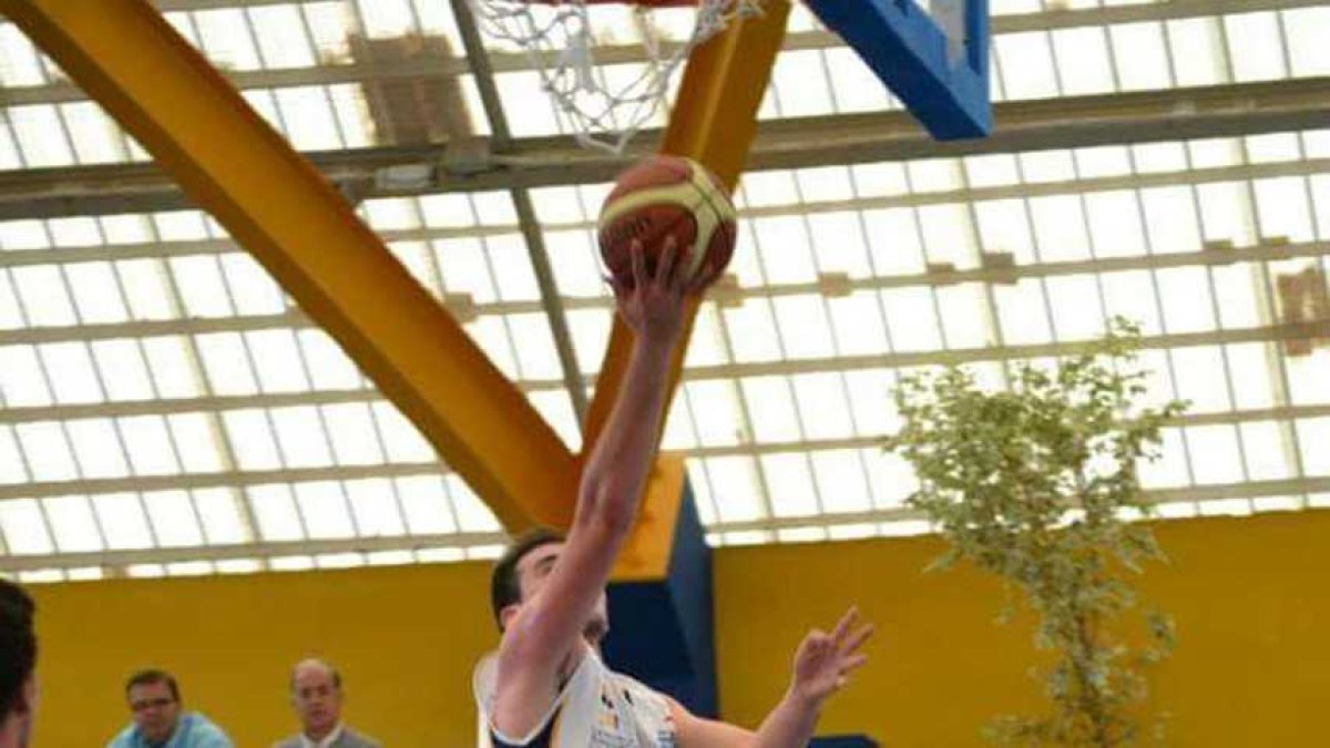 Álvaro López.