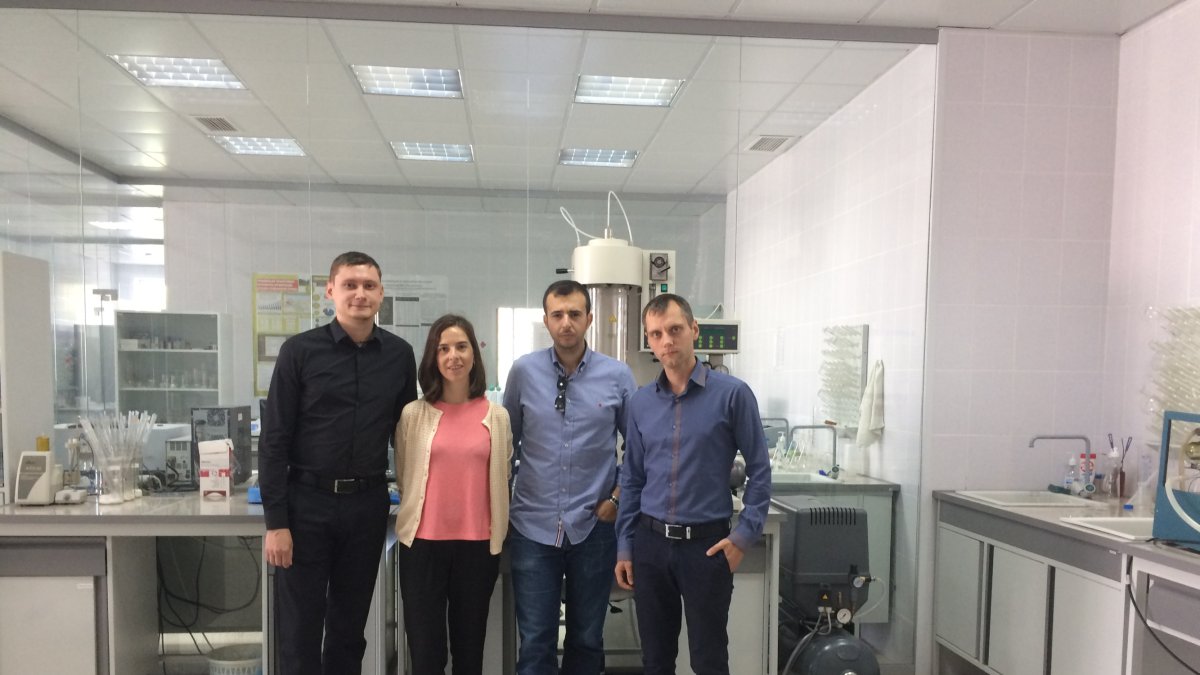 Representantes de las empresas participantes