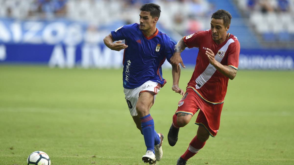 El jugador del Oviedo en el partido ante el Rayo.