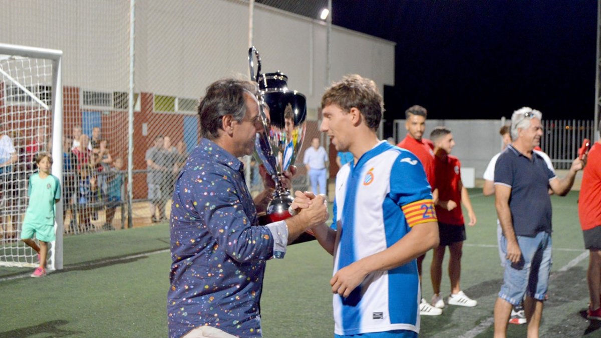 El español cederá la Copa de ganador.
