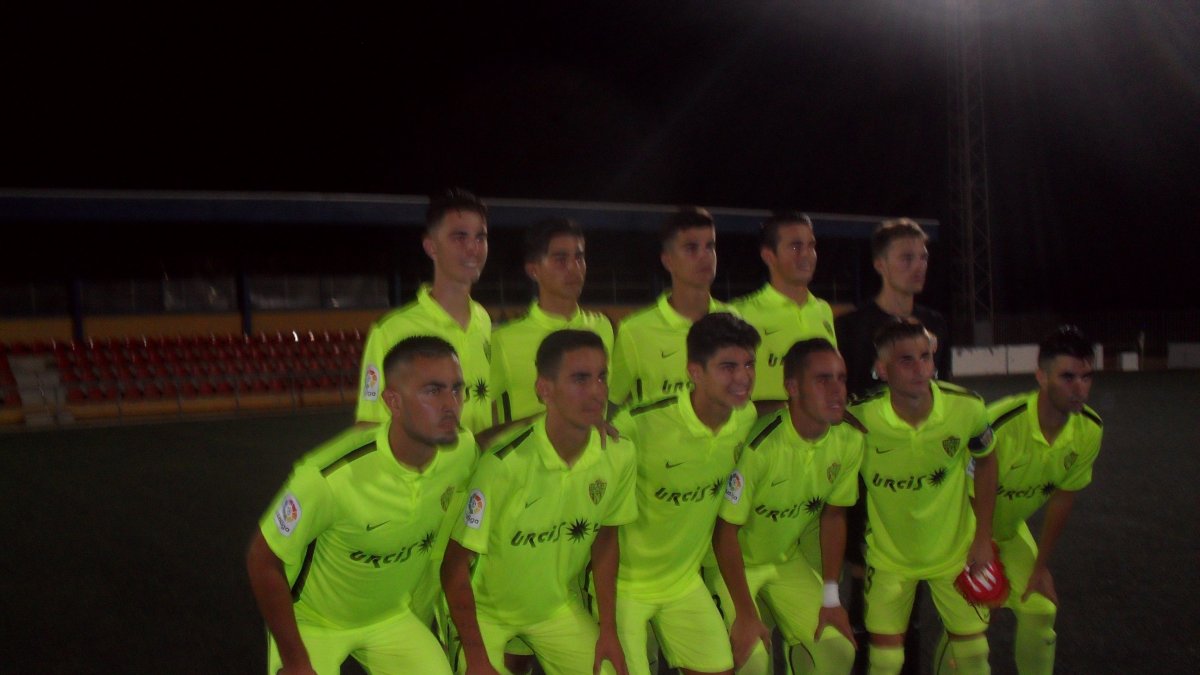 El Almería jugó la final con la segunda equipación.