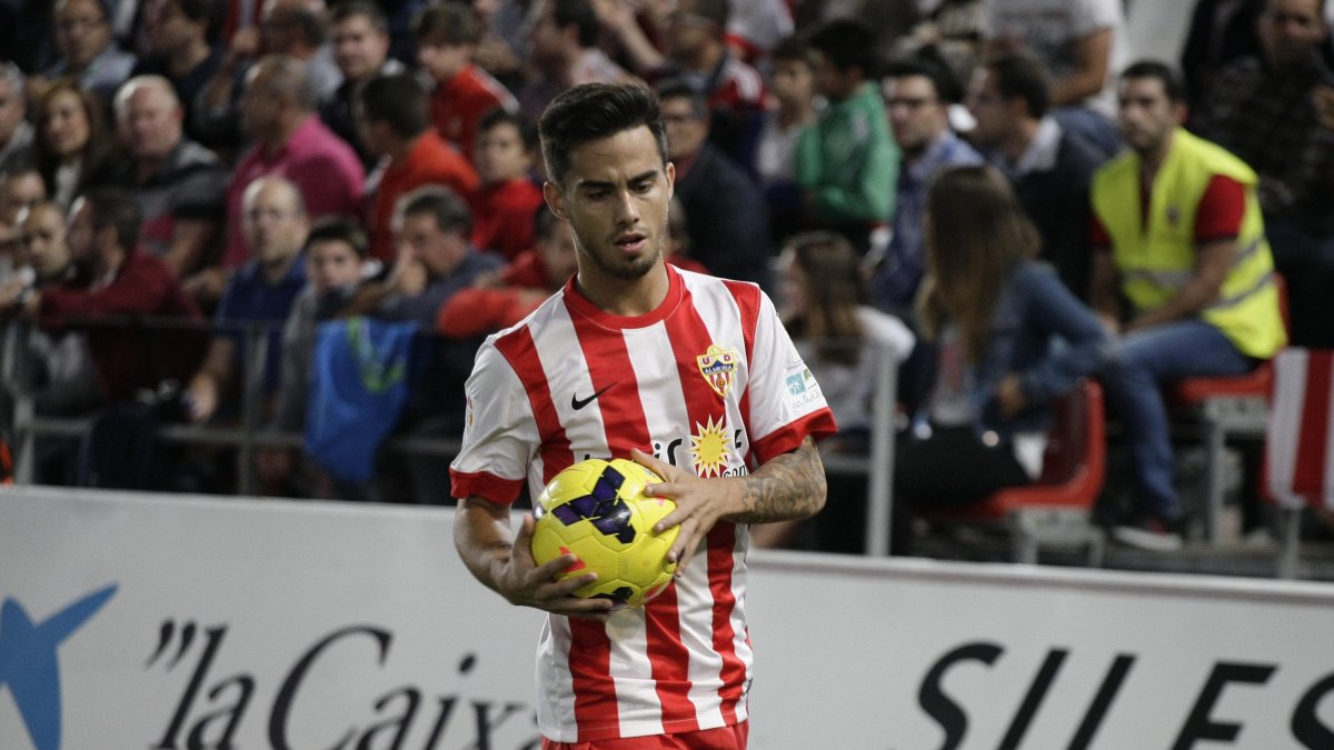 Suso en su etapa en el Almería.