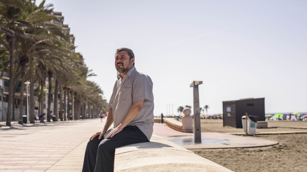 Abdallah Mhanna fotografiado para esta entrevista, realizada la semana pasada en el Paseo Marítimo de la capital.